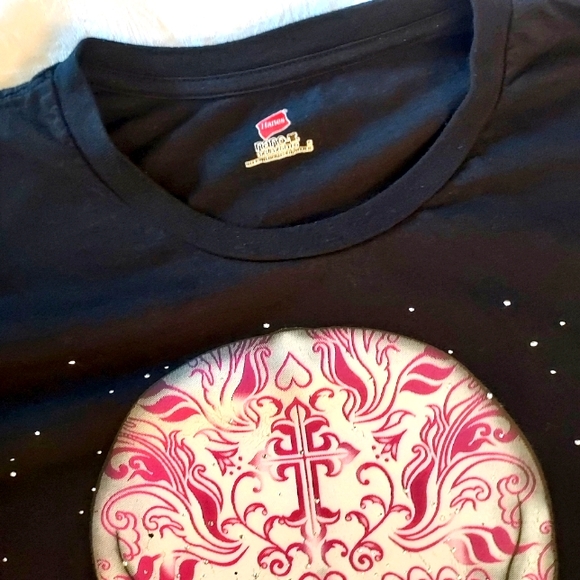 Black Cotton Tee by Hanes with a fun Skull Design: Size 3X - Picture 3 of 7